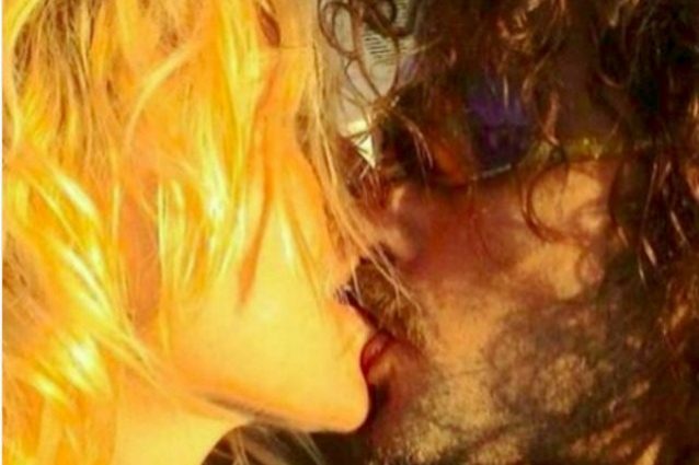 Paola Barale compie 50 anni, gli auguri e l'amore eterno di Raz Degan