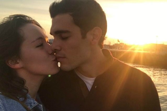 Aurora Ramazzotti e il primo bacio social con Goffredo Cerza: "Foto romantica da diabete"