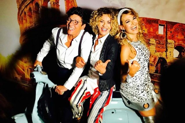 La Grimaldi con Imma Battaglia al compleanno di Barbara D'Urso, Eva ritrova il sorriso dopo il lutto