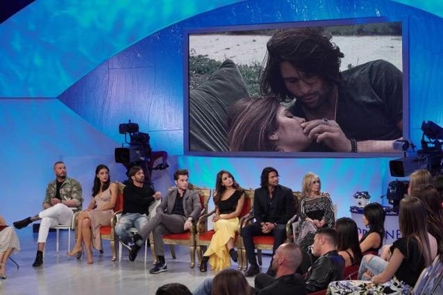 Uomini&Donne: Luca Onestini sceglierà Giulia Latini secondo i lettori di Fanpage.it
