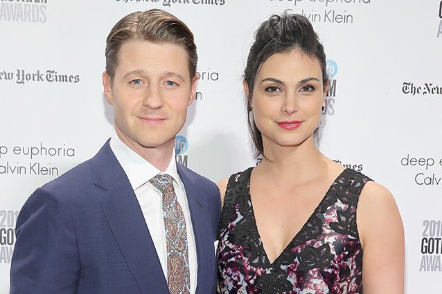 Ben McKenzie e Morena Baccarin.