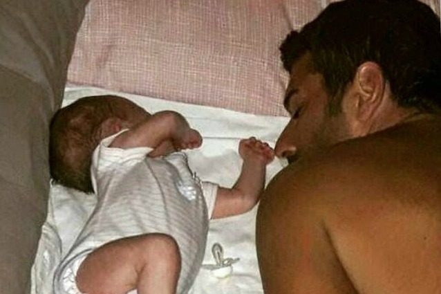 Mario De Felice papà, ecco la prima foto social con Swamy
