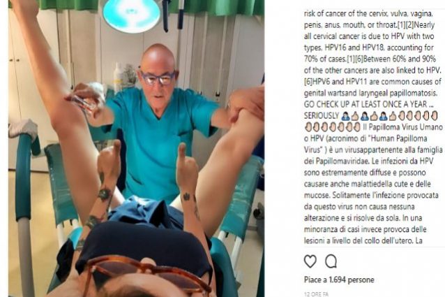 Naike Rivelli a gambe aperte dal ginecologo: "Fate il test del papilloma virus"