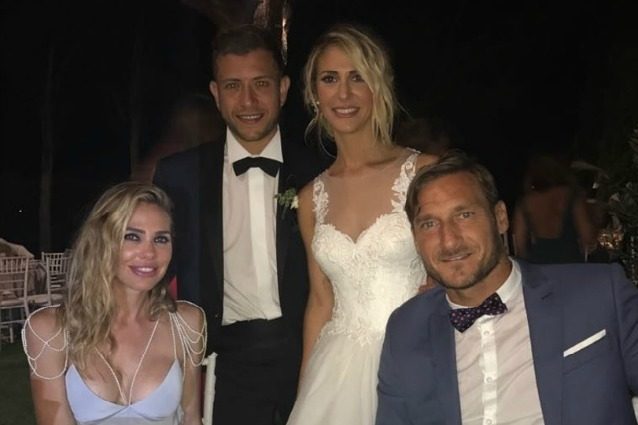 Francesco Totti al matrimonio di Melory Blasi, la sorella di Ilary ha sposato Tiziano Panicci