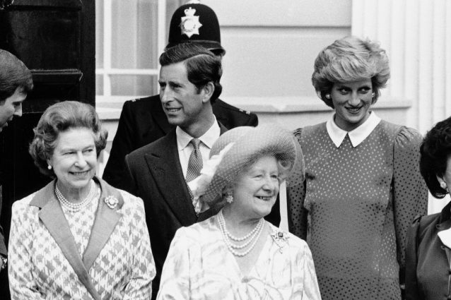 Carlo e la regina Elisabetta disertano l'omaggio a Lady Diana per i 20 anni dalla morte