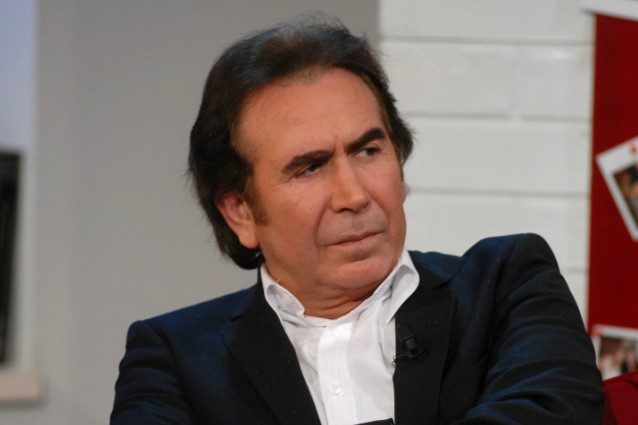 Giucas Casella Non Sono Un Guaritore Rivolgetevi Ai Medici E Non Fidatevi Degli Sciacalli