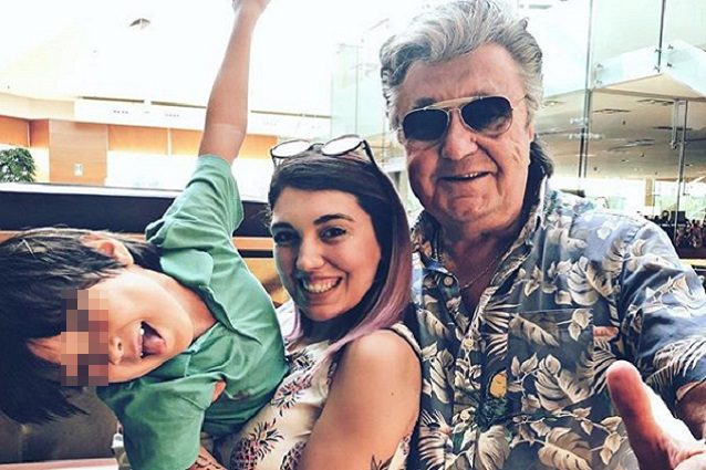 ‘Gf 15’, Veronica Satti incontra il padre Bobby Solo e sui social condivide la sua felicità: “Finalmente insieme!” (foto)