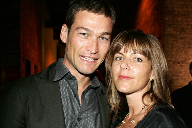 Andy Whitfield e la moglie Vashti nel 2008