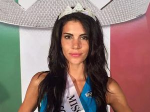 Chi è Francesca Serra, la tentatrice ex Miss Italia che vuole uscire con Fabio Ferrara