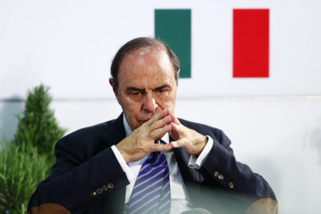 Tranciate le vigne di Bruno Vespa in Puglia: "Mafiosi locali, non mi lascio intimidire"