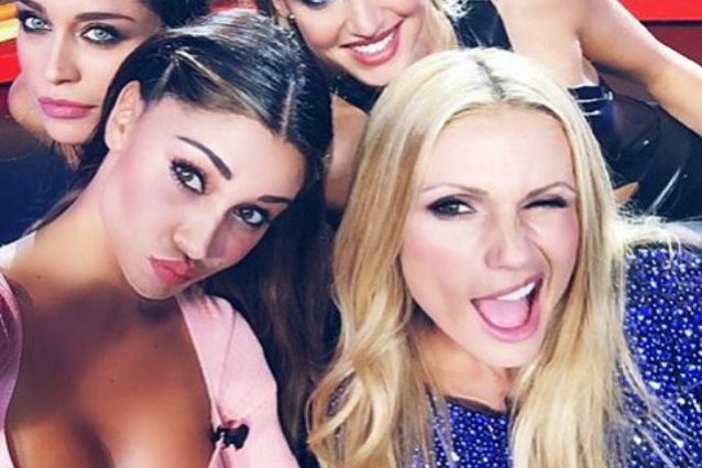 Con Belén Striscia La Notizia diventa una telenovela sulla sua vita (e c'è pure Iannone)