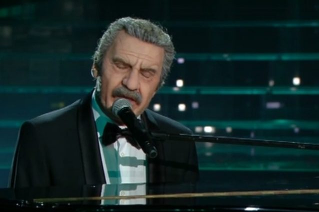 Tullio Solenghi bravo nei panni di Paolo Conte, la trasformazione fisica è perfetta