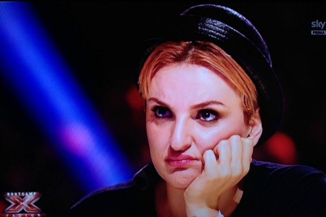 Arisa sceglie gli Under Uomini a X-Factor, piovono le critiche: "Non sai nulla di musica"