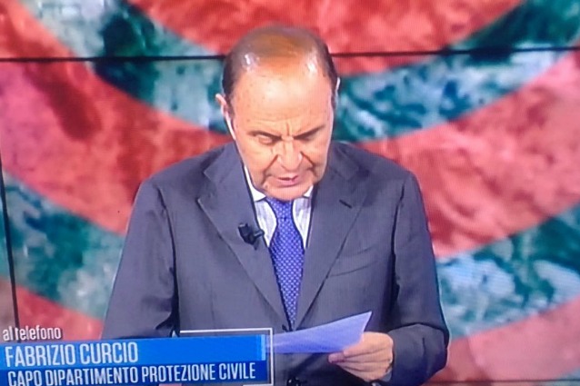 Terremoto Centro Italia, cambiano i palinsesti Rai e Mediaset per aggiornamenti in diretta