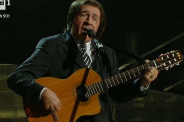 Tullio Solenghi è Giorgio Gaber, Goggi e Amendola si commuovono