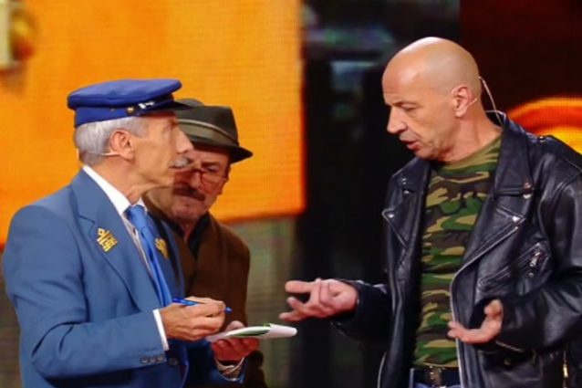 Aldo, Giovanni e Giacomo a Zelig rifanno lo sketch di Ajeje Brazorf 20 anni dopo