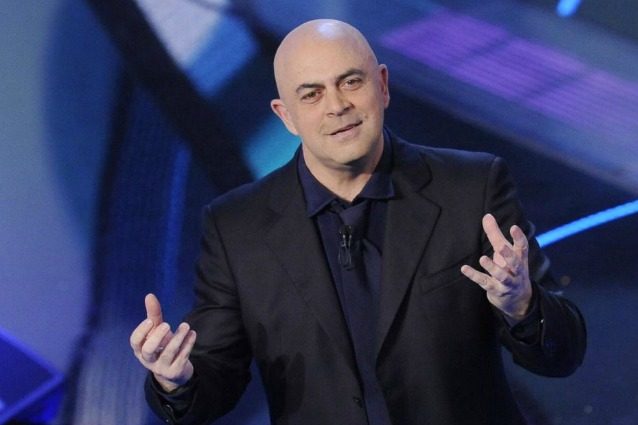 Maurizio Crozza lascia La7 dopo l'ultima puntata: "Addio popolo delle meraviglie"