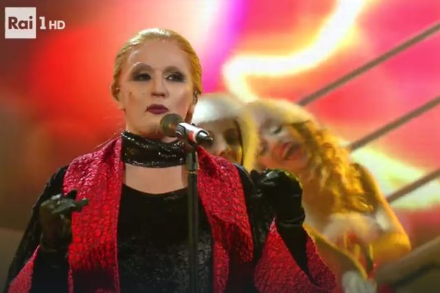 Silvia Mezzanotte è Mina come non l’abbiamo mai vista (dal vivo): “Bravissima”