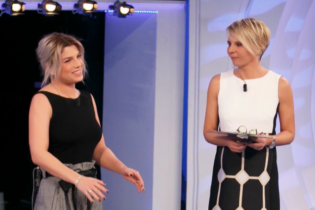 Emma è la sorpresa per Lucia, che ha perso il marito: "Sono distrutta dalla vostra storia"