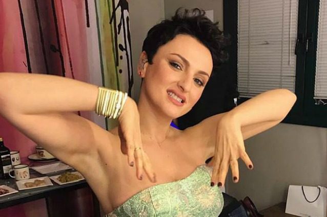 Arisa: "Rifarei X-Factor, mi permette di non morire di fame. E anche l'Isola ma..."