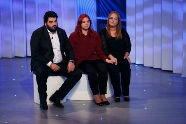 Cannavacciuolo premia un giovane pizzaiolo emigrato a 18 anni per aiutare la famiglia