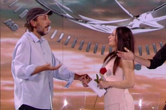 Ceccherini: "Via dall'Isola per l'offesa a mia moglie, lei non la devono toccare"