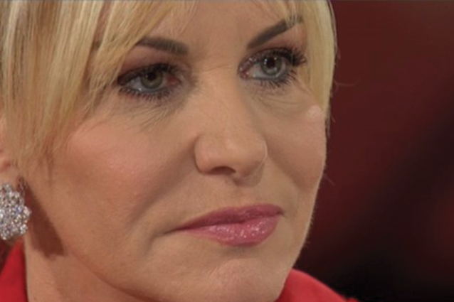 "Standing Ovation" chiude male, battuto anche da "Il Segreto"