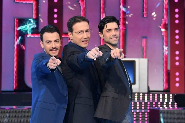 "Furore" torna fedele all'originale e con troppi conduttori: basta l'effetto nostalgia?