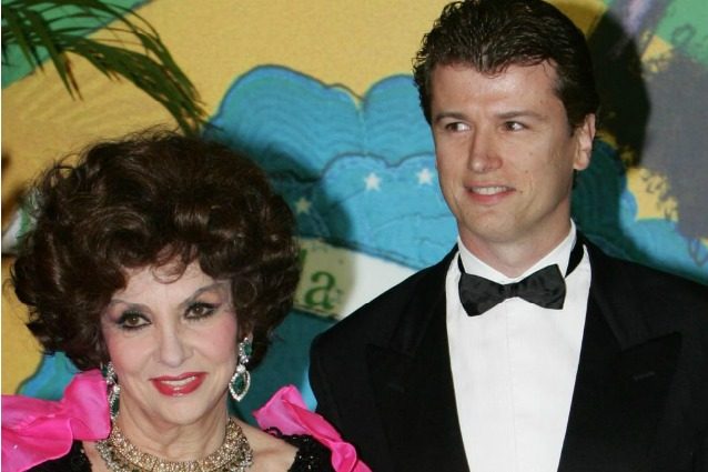 Rigau assolto da truffa a Gina Lollobrigida, battibecco con la D'Urso: "Sei conduttrice o psichiatra?"