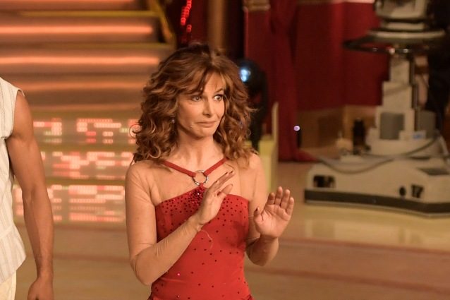 "Pare che Giuliana De Sio stia sfasciando il camerino": sarebbe crisi per l'attrice