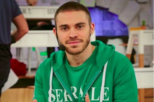 Thomas elimina Lo Strego, il cantautore lascia Amici 2017