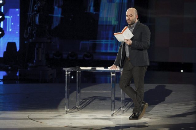 Roberto Saviano contro il cyberbullismo: "Imparare a usare le parole significa imparare a vivere"