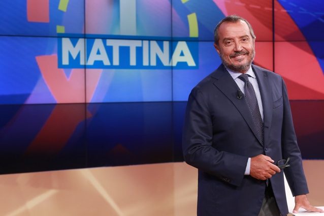 Franco di Mare è tornato a 'UnoMattina', ha avuto un'ernia al disco che l'ha costretto a casa