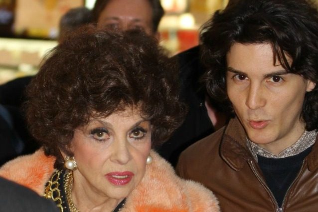 Perizia psichiatrica per Gina Lollobrigida, lei: "Il mio manager non mi manipola, mi ha salvato"