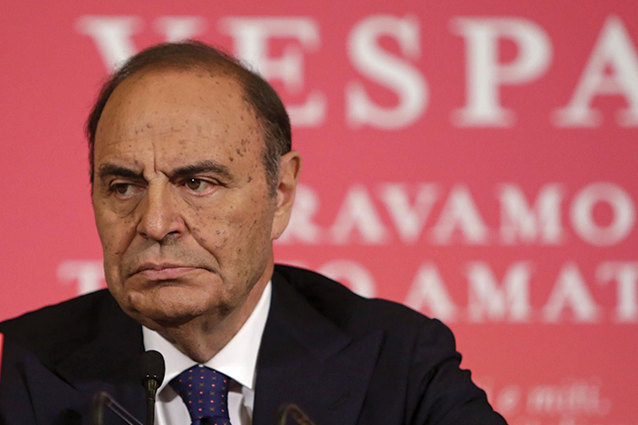 Lettera di Bruno Vespa alla Rai contro il tetto stipendi: "Sono un artista, non giornalista"