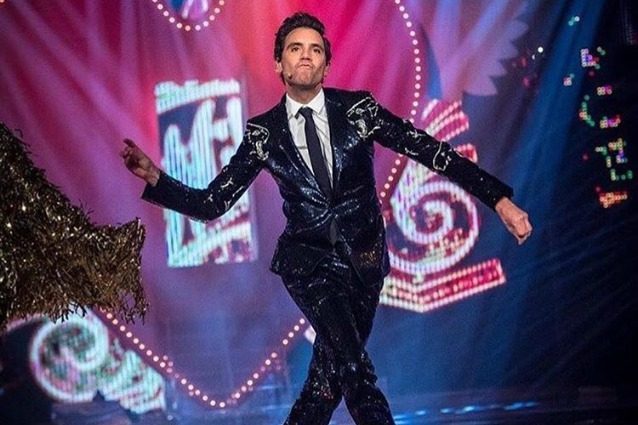 Confermato il cantante, che torna "Stasera Casa Mika"
