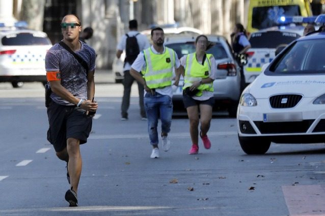 Attentato a Barcellona, cambia la programmazione di Rai e Mediaset