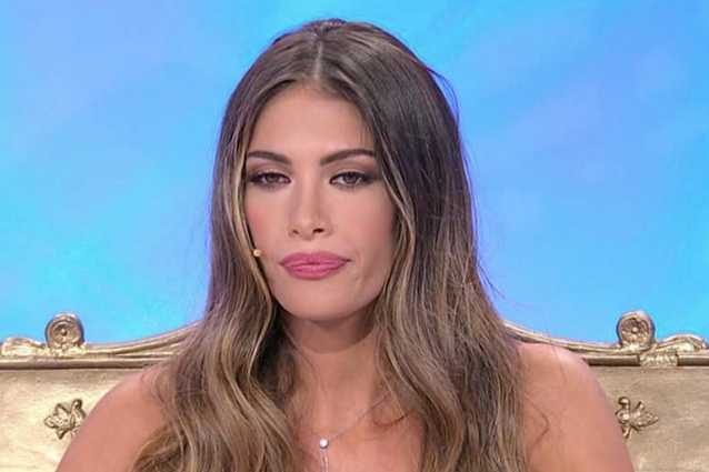 Uomini e Donne news, paura per Raffaella Mennoia: l’autrice ricoverata in ospedale Uomini e Donne news, paura per Raffaella Mennoia: l’autrice ricoverata in ospedale