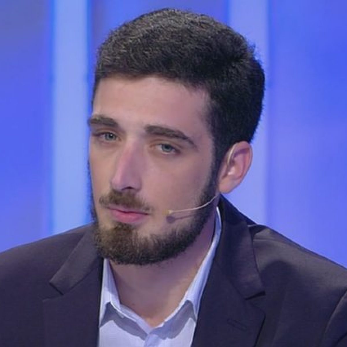 Non So Nemmeno In Che Giorno Sei Nato Pietro Abbandona Il Figlio Per 28 Anni E Non Si Scusa