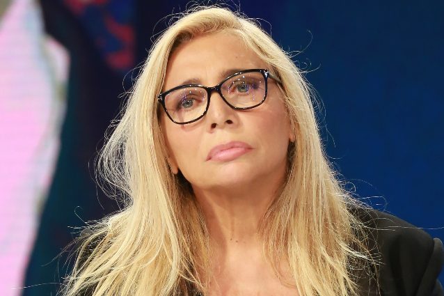 Ispettori di Produzione accusano Mara Venier: “Offese, insulti e minacce durante Domenica In”