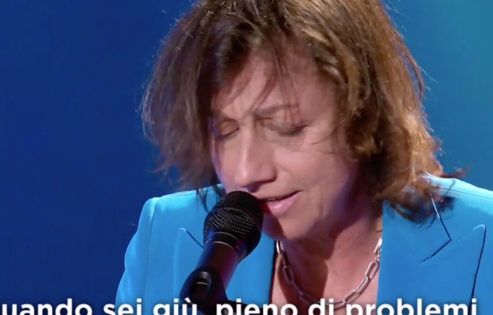 Gianna Nannini festeggia il suo compleanno a Domenica In cantando De ...