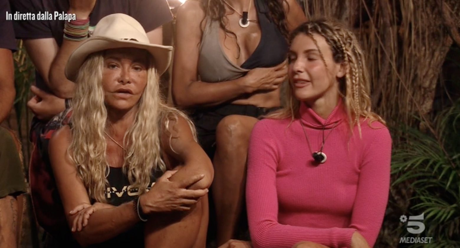 Soleil E Vera Gemma Isola Dei Famosi