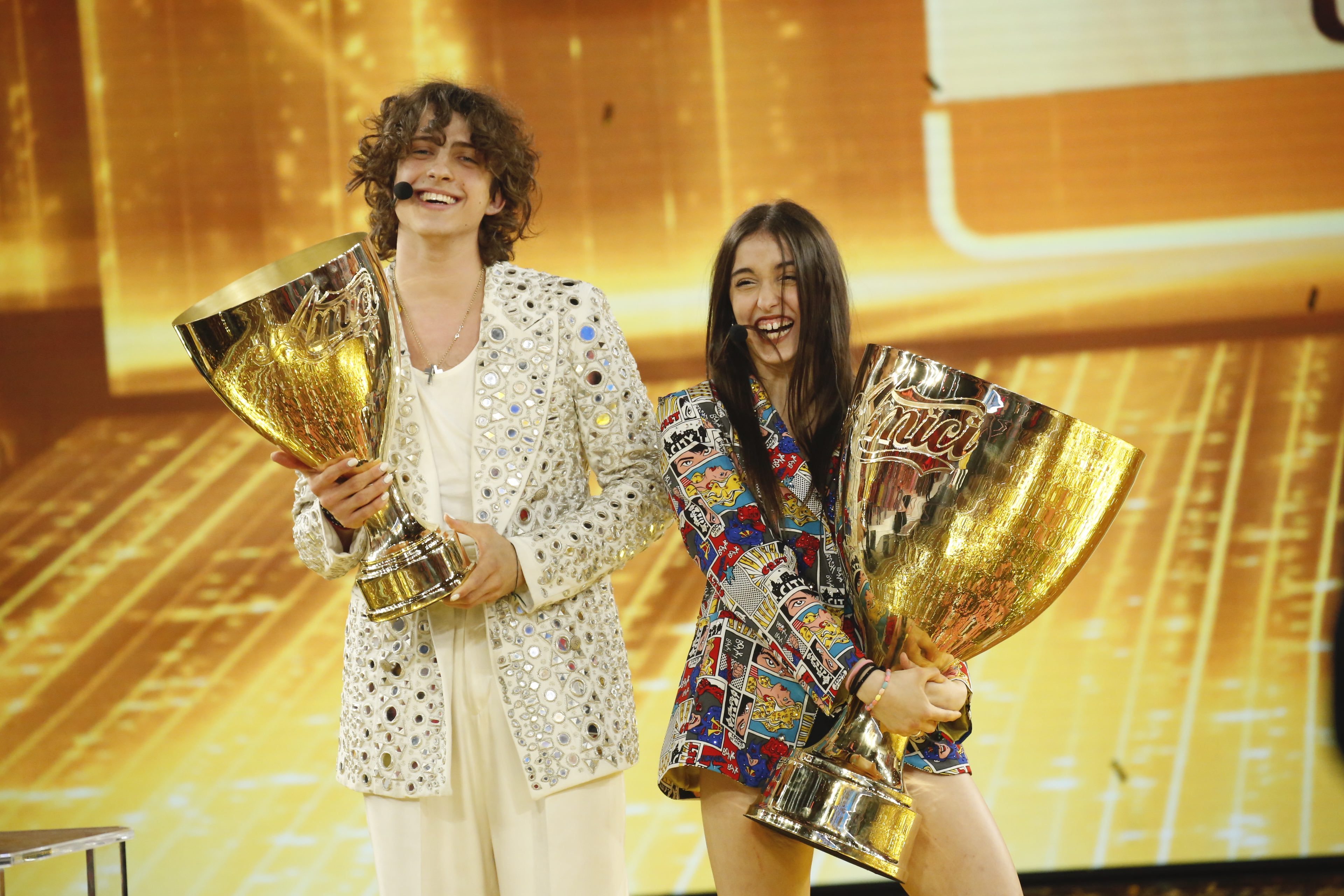 sangiovanni a giulia dopo la vittoria di amici 20 sono sangiovanni a giulia dopo la vittoria di amici 20 sono