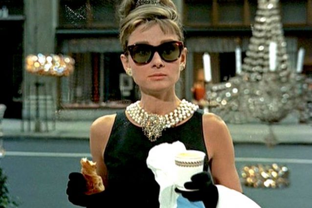 “Colazione da Tiffany”, 55 anni fa usciva il cult dei cult con Audrey Hepburn