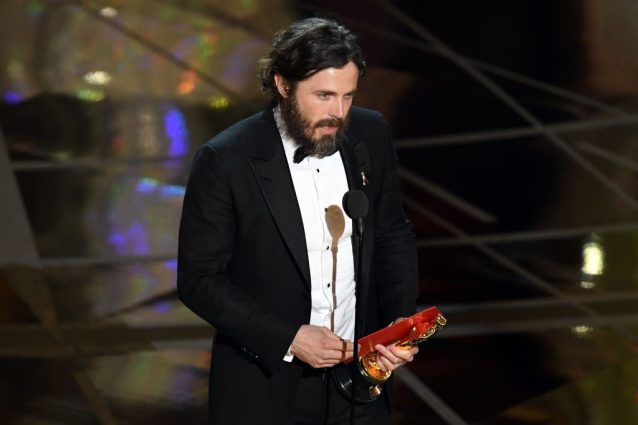 Oscar 2017 a Casey Affleck: "Grazie a Matt Damon e naturalmente a mio fratello Ben"