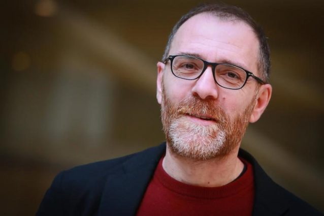 I 45 anni di Valerio Mastandrea: dal “Maurizio Costanzo Show” a numero uno del cinema