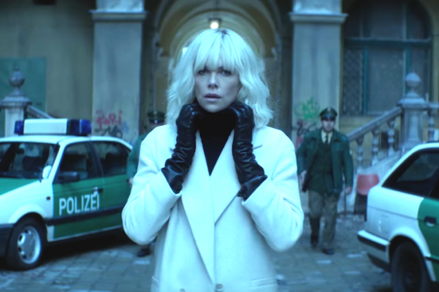 “Atomica Bionda”: Charlize Theron, letale e sensuale spia al Servizio di Sua Maestà