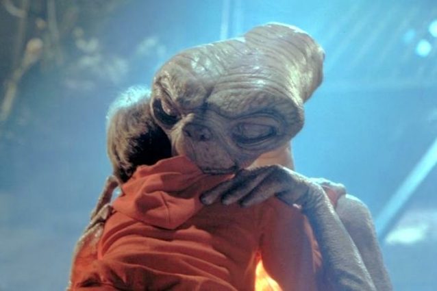 “E.T. – L’extraterrestre”, 35 anni fa usciva il cult con l’alieno più amato del cinema