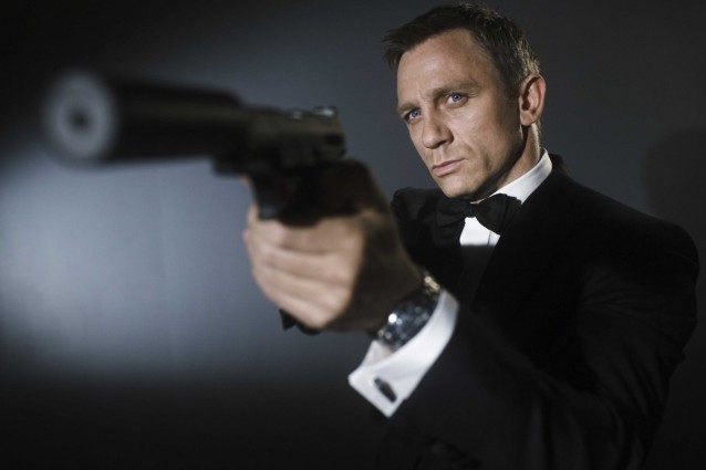 "Daniel Craig ancora 007 in Bond 25, ipotesi Adele per la colonna sonora"