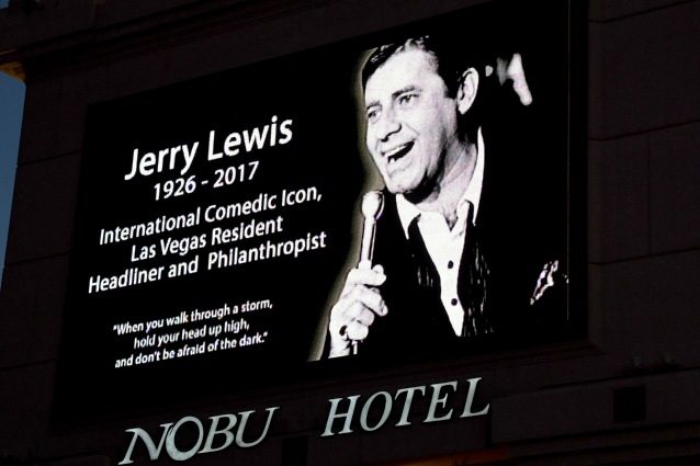 Rese note le cause della morte di Jerry Lewis: è stato vittima di una cardiomiopatia ischemica